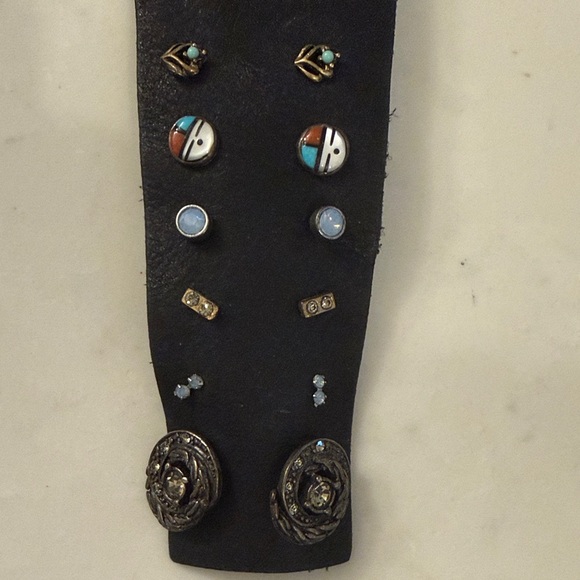 Earring Set - Picture 1 of 1